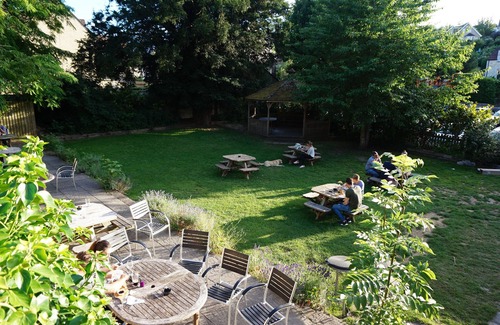 Bradford-on-Avon Hotel | The Barge Inn