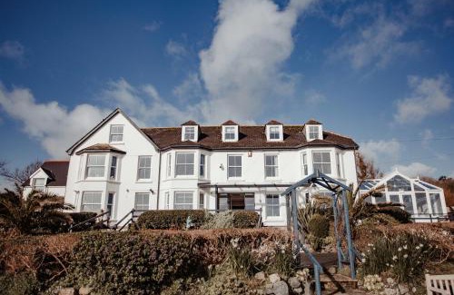 Coverack Hotel | The Bay Hotel