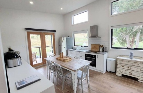 Surveyors Bay Casa | The Beach Box at Big Roaring Beach Tasmania