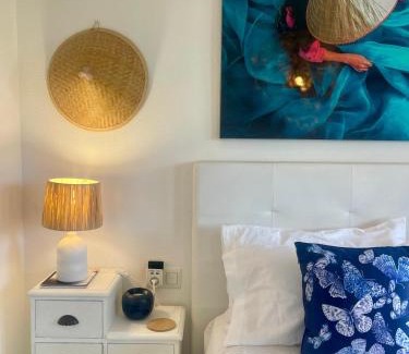 Platja de l'Arenal Apartamento | THE BEACH HOUSE PLAYA DEL ARENAL Jávea - Pool and Garden Steps from the beach