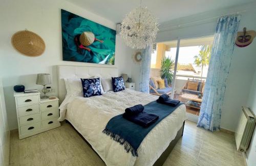 Platja de l'Arenal Apartamento | THE BEACH HOUSE PLAYA DEL ARENAL Jávea - Pool and Garden Steps from the beach