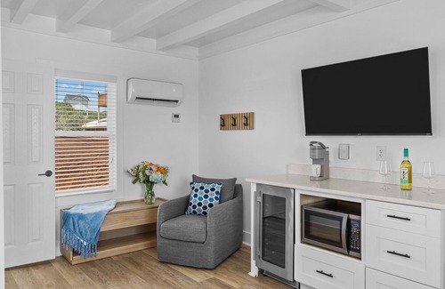 Yaupon Beach Hotel | The Beach House Motel & Suites