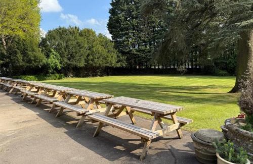 Hanham Villa | The Beeches - Entire Mansion