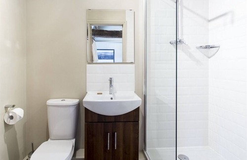 Stroud Hotel | The Bell Inn