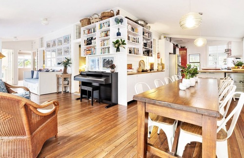 Macmasters Beach Casa | The best of lagoon front and beach living in an original, historic lakehouse