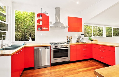 Macmasters Beach Casa | The best of lagoon front and beach living in an original, historic lakehouse