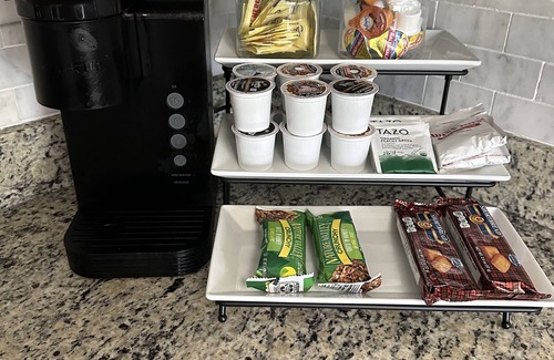 Sun Bay South Casa | The Big Guava Retreat-3b2b/POOL/FIRE PIT/BBQ/ PET FRIENDLY/