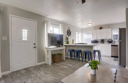 Mission Beach Casa | The Big House