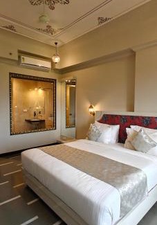 Chikalwas Hotel | The Biletha Bagh