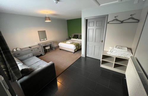 Blyton Hotel | The Black Horse Inn