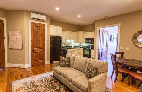 Anderson Hotel | The Bleckley Inn