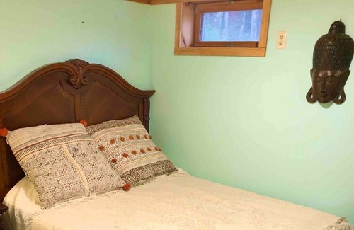 Colton Cabina | The Blue Roost