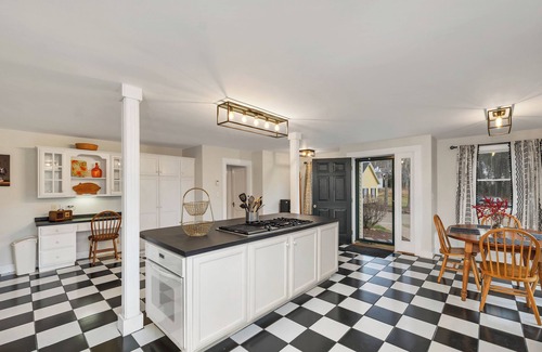 Melvin Village Casa | The Blue Spruces Waterfront Estate on Lake Winnipesaukee in Melvin Village