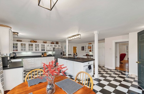 Melvin Village Casa | The Blue Spruces Waterfront Estate on Lake Winnipesaukee in Melvin Village