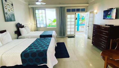 Negril Hotel | THE BOARDWALK VILLAGE