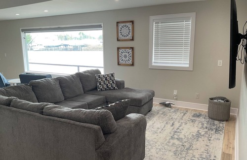 Harrison Alquiler De Eote | The Boat House at Clinton River Boathouse & Marina!