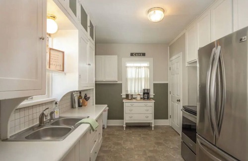 Alexandria Casa | The Boho Bungalow! Downtown Alexandria