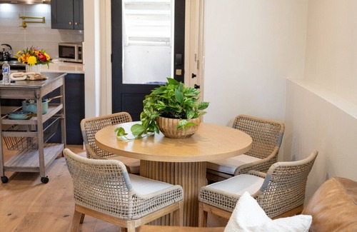 Oread Condominio | The Booth Stadium Condo - Premium Tailgate Location