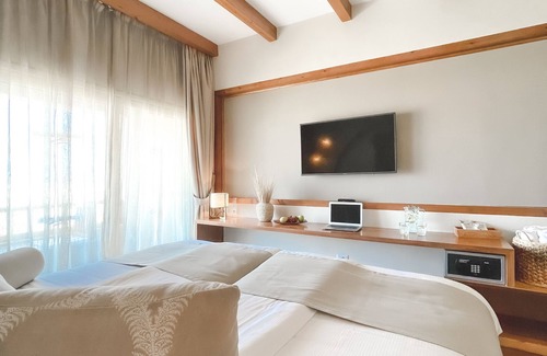 Soma Bay Hotel | The Breakers Diving & Surfing Lodge