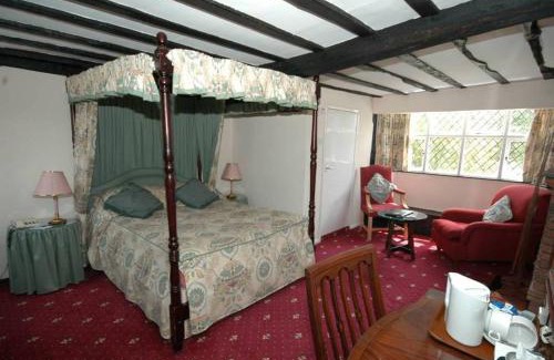 Sedlescombe Hotel | The Brickwall Hotel