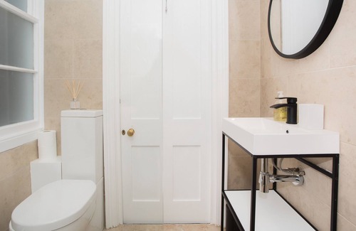 Bath Cabaña | The Bridge House