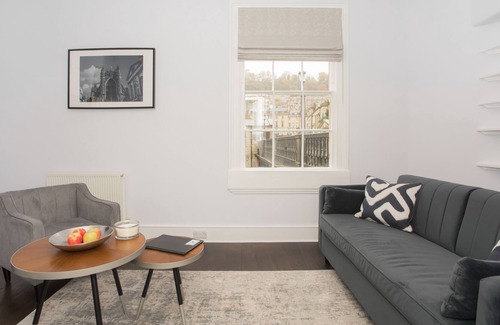 Bath Cabaña | The Bridge House