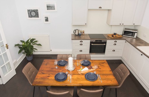 Bath Cabaña | The Bridge House