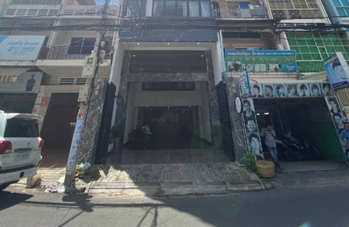 Prampir Makara Apartamento | The Bright Apt 1