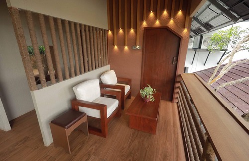 Quilon Complejo | The Brook Serene