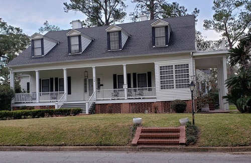 Monticello Casa | The Budd-Pafford House - The Presidential Suite
