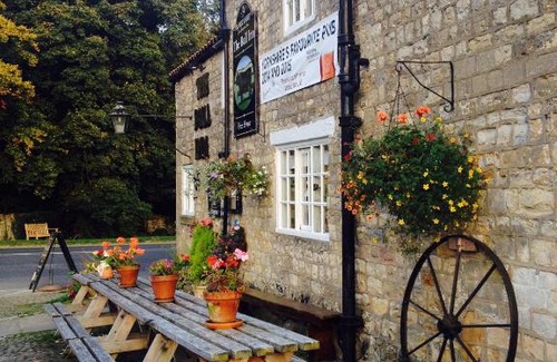 West Tanfield Hotel | The Bull Inn West Tanfield