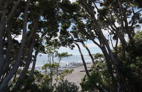 Pitone Casa | THE BUNGALOW - COASTAL RETREAT