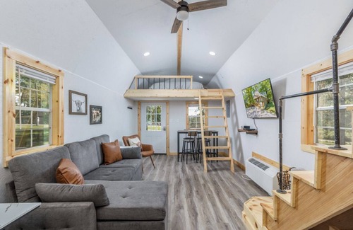 Lebanon Cabina | The Bunkhouse at Mineral Reserve