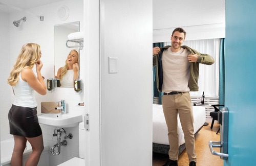 Downtown Vancouver Hotel | The Burrard