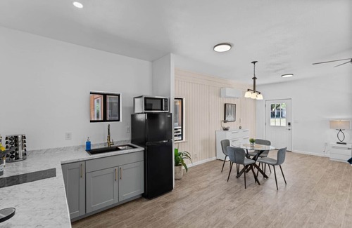 Sahuarita Casa | The Cabin at Sahuarita Village