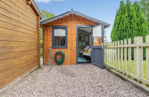 Newtown Casa | The Cabin Cefn Mawr