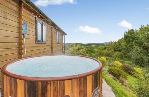 Newtown Casa | The Cabin Cefn Mawr