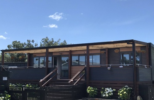 Opunake Casa | The Cabin-Luxury accomodation with sea views