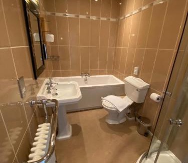 Calder Bridge Cama Y Desayuno | The Calder House Hotel