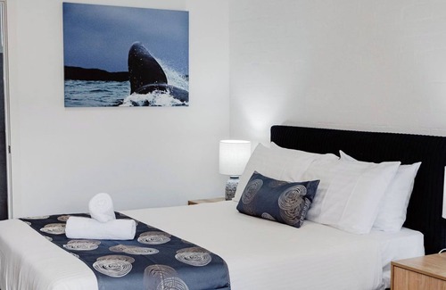 Port Fairy Hotel | The Caledonian Inn