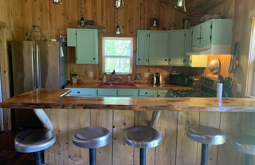 Penobscot Cabaña | La caseta del capitán se encuentra en el bosque de Penobscot, muy privadas.