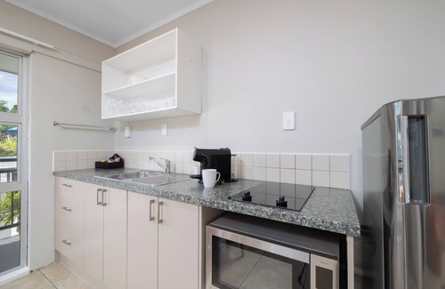 Russell Hotel | The Captains Motel