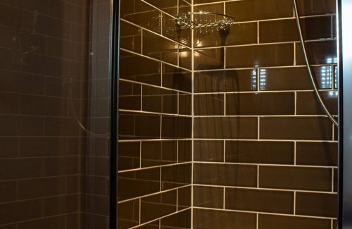 Tilston Hotel | The Carden Arms