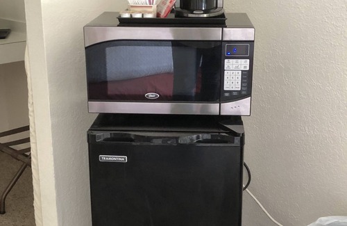 Maggie Valley Hotel | The Cardinal Inn