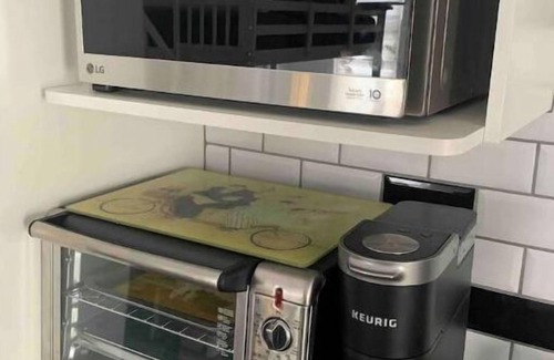 Zurich Apartamento | The Carriage House on Frederick