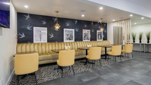 South San Mateo Hotel | The Catrina Hotel