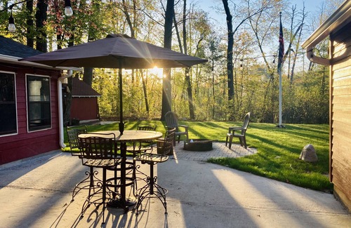 King Cabaña | The "Chain" Reaction Retreat brings the boat landing to your backyard