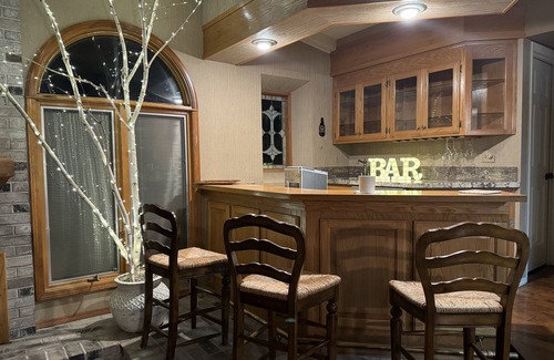 Porterville Casa | "The Citrus House on the Prairie" FARM STAY RETREAT