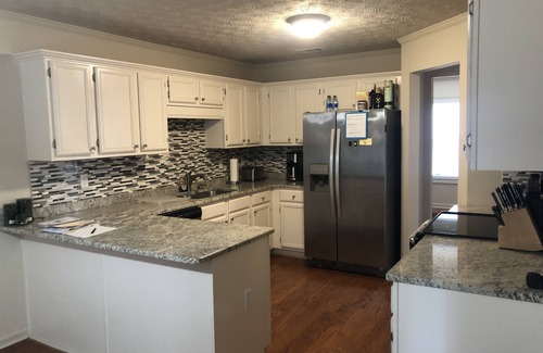 Newnan Casa | El lugar limpio y tranquilo.