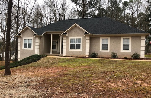 Newnan Casa | El lugar limpio y tranquilo.